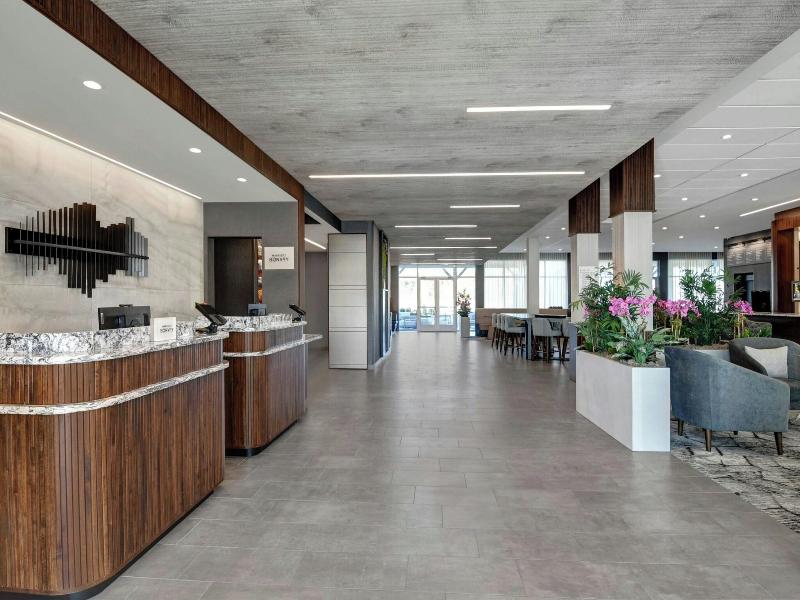 Courtyard By Marriott Hamilton image