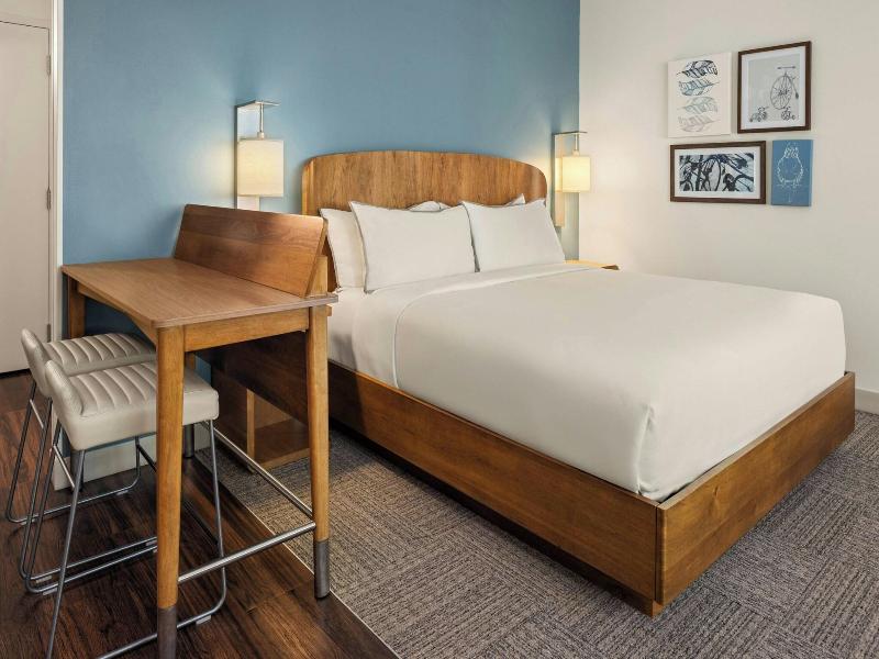 STUDIO KING SIZE BED — photo 11