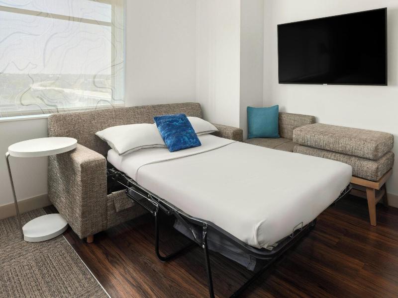 STUDIO KING SIZE BED — photo 8