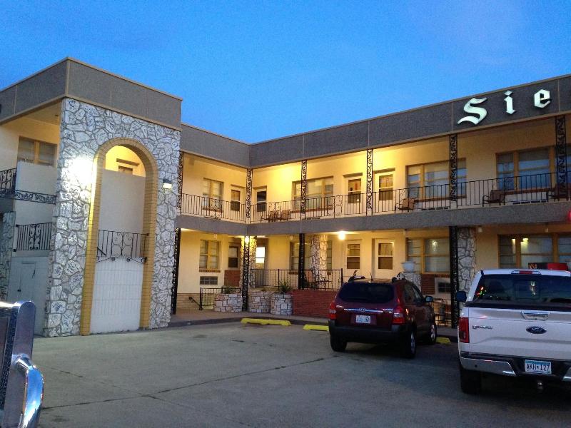 Siesta Motel — general view