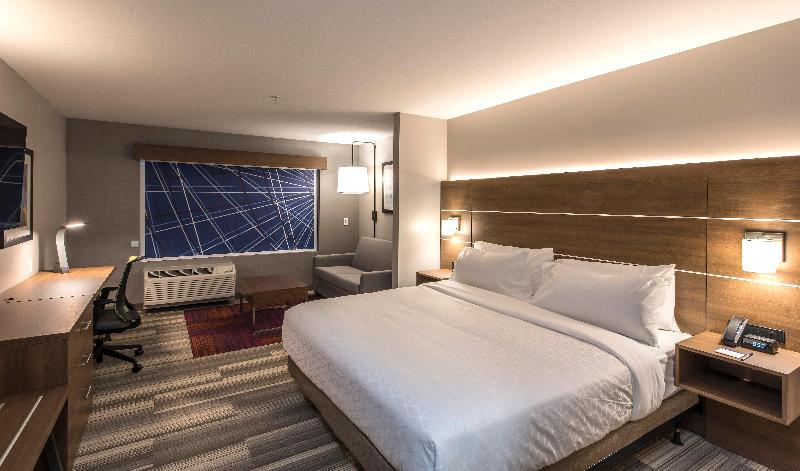 Holiday Inn Express & Sts Phoenix N - Happy Valley photo 16