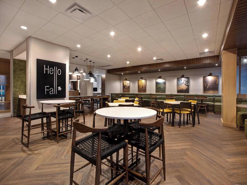 Fairfield Inn & Suites by Marriott Chicago Bolingb image