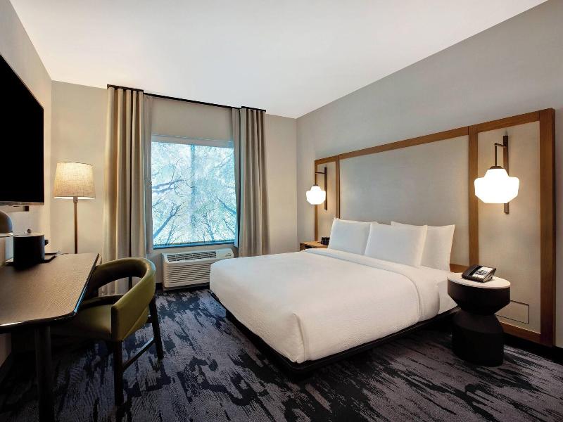Fairfield Inn & Suites by Marriott Chicago Bolingb image