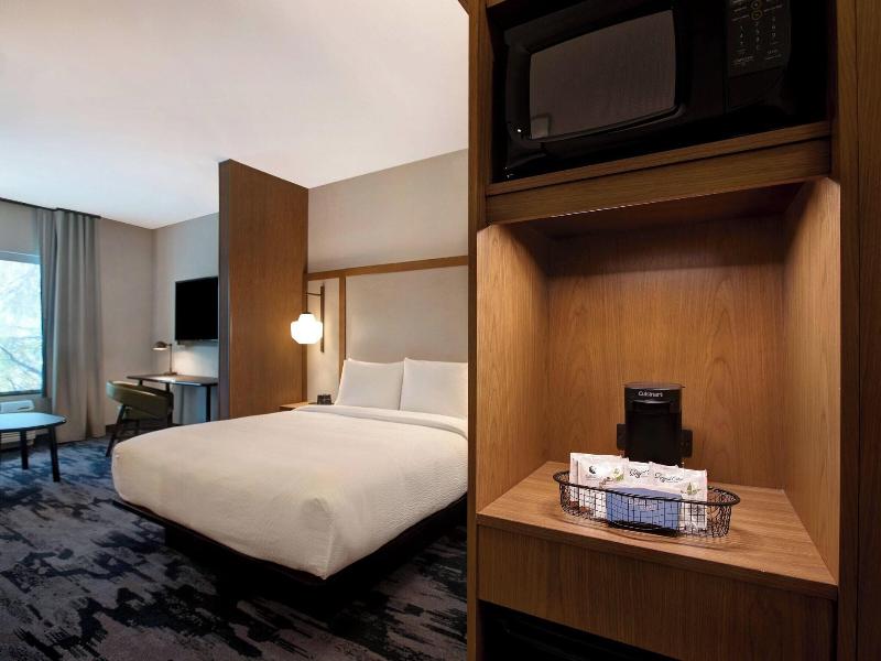Fairfield Inn & Suites by Marriott Chicago Bolingb image
