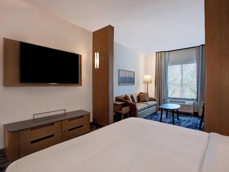 Fairfield Inn & Suites by Marriott Chicago Bolingb image