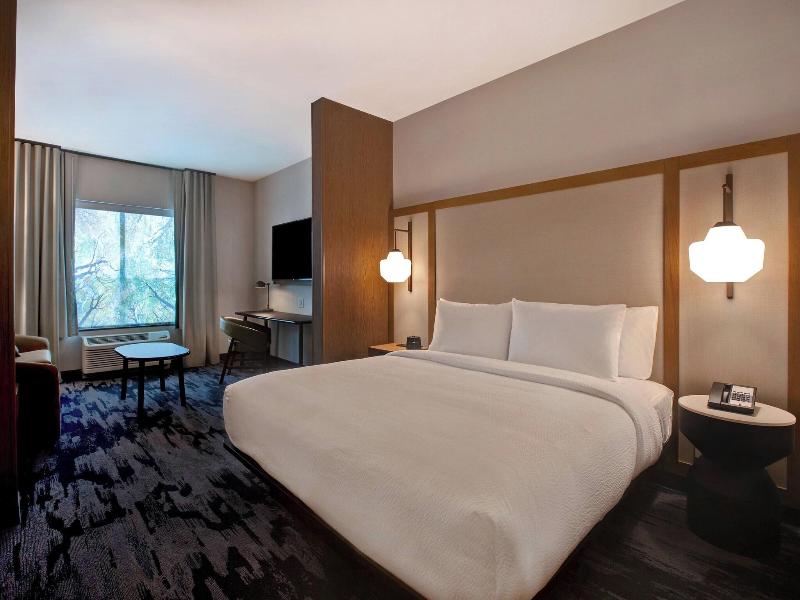 Fairfield Inn & Suites by Marriott Chicago Bolingb image