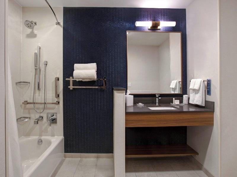 Fairfield Inn & Suites by Marriott Chicago Bolingb image