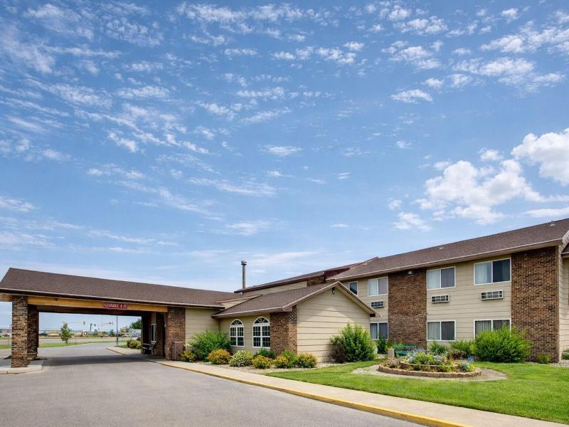 Fireside Inn & Suites, Devils Lake
