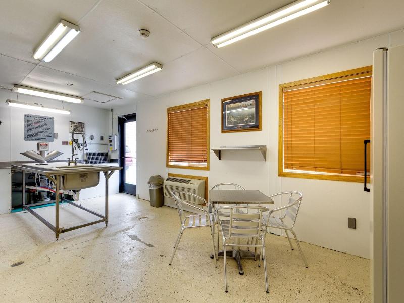 Fireside Inn & Suites