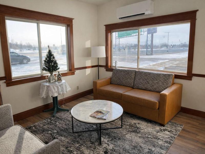 Fireside Inn & Suites