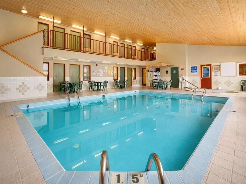 Fireside Inn & Suites