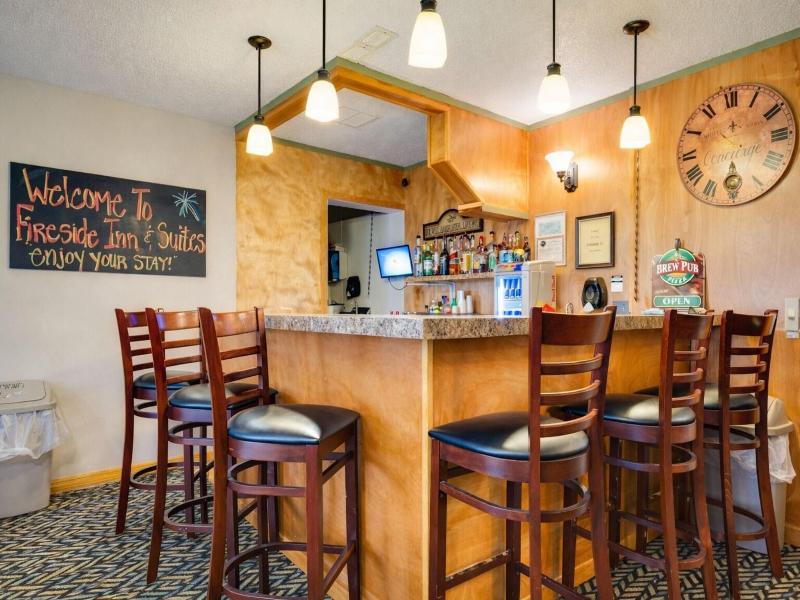 Fireside Inn & Suites
