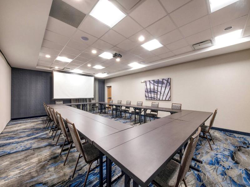 Fairfield Inn & Suites by Marriott Charlotte Belmo image