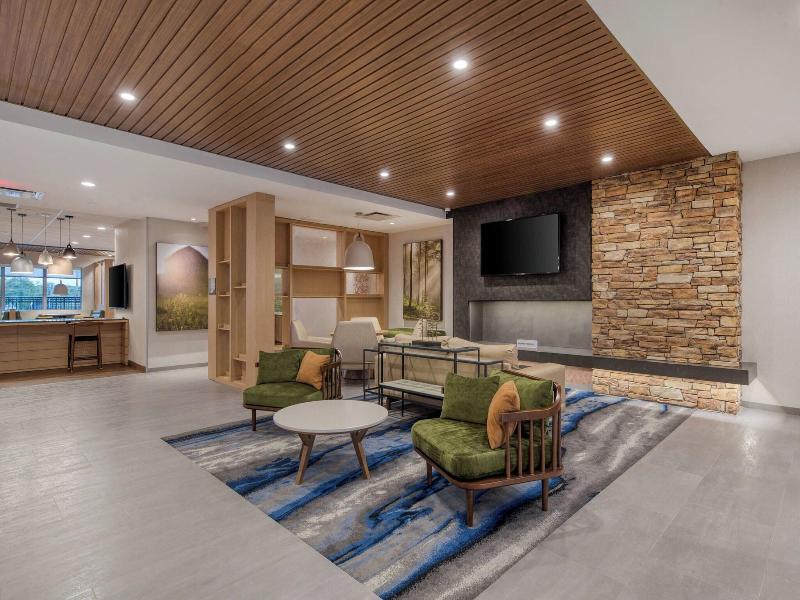 Fairfield Inn & Suites by Marriott Charlotte Belmo image