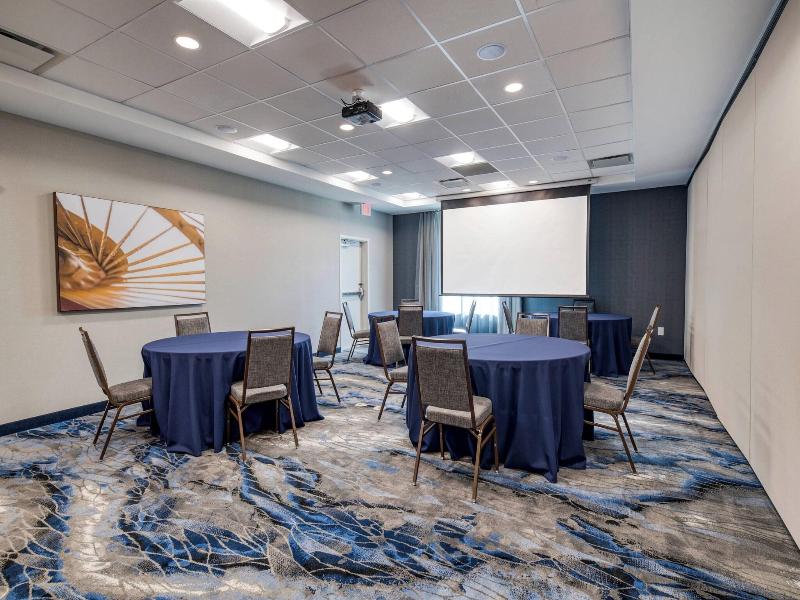 Fairfield Inn & Suites by Marriott Charlotte Belmo image