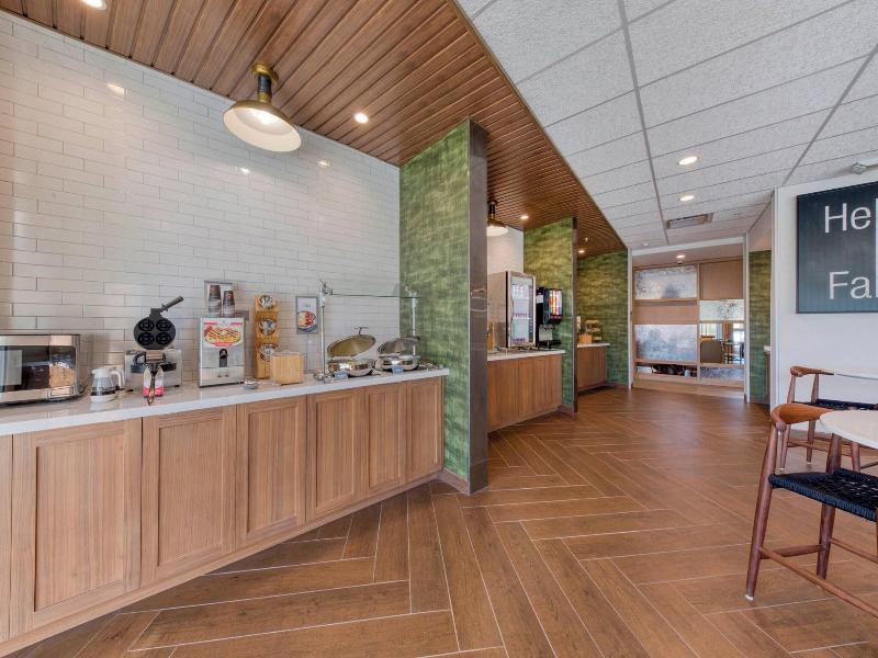 Fairfield Inn & Suites by Marriott Charlotte Belmo image