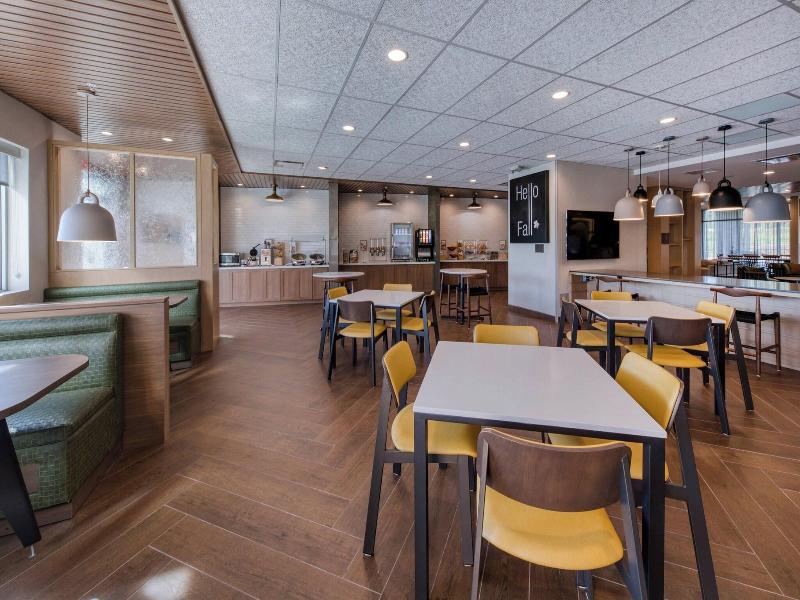 Fairfield Inn & Suites by Marriott Charlotte Belmo image