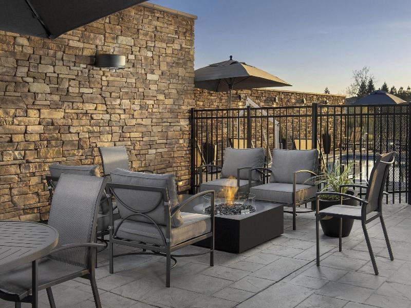 Fairfield Inn & Suites by Marriott Santa Rosa Rohn image