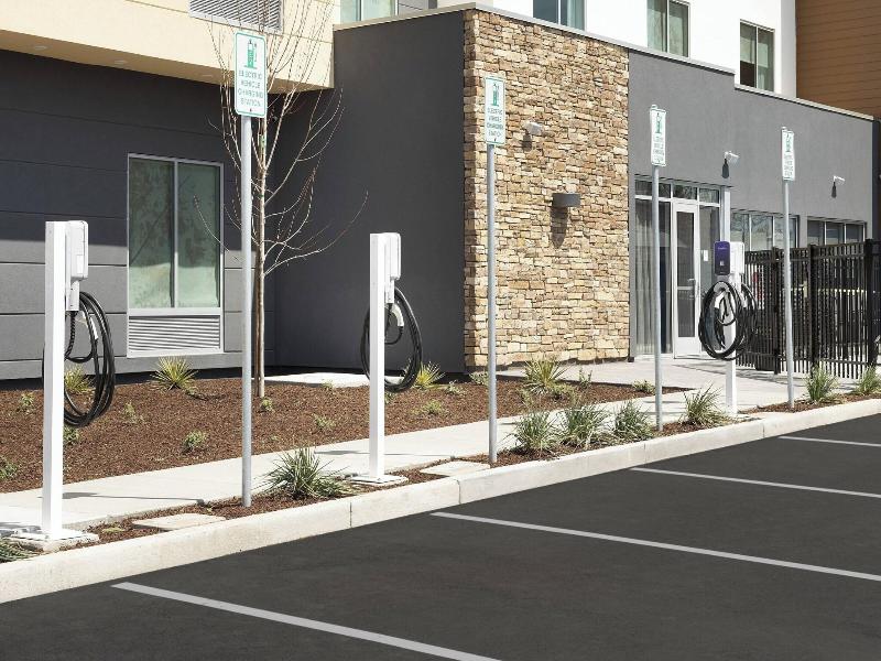 Fairfield Inn & Suites by Marriott Santa Rosa Rohn image