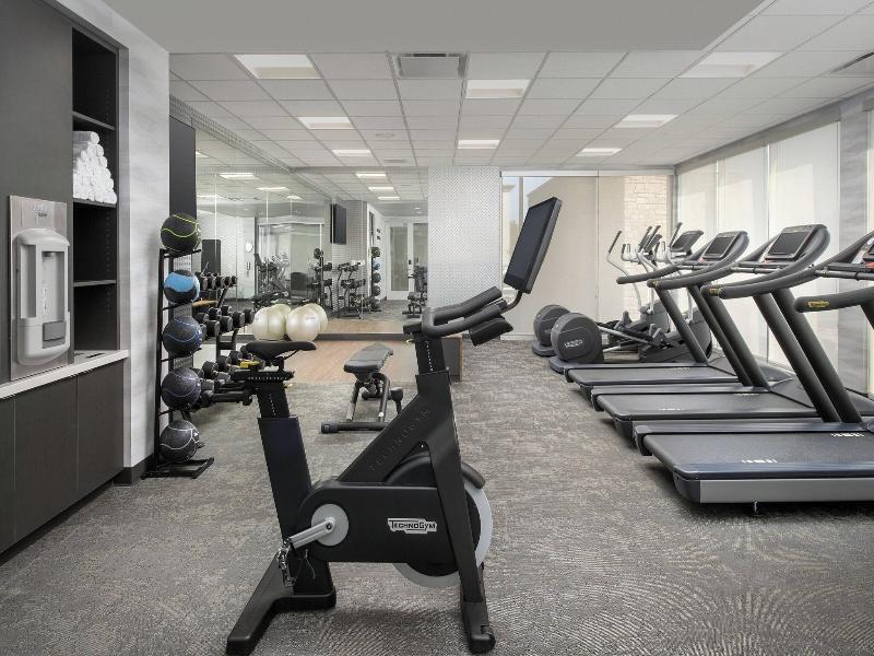 Fairfield Inn & Suites by Marriott Santa Rosa Rohn image