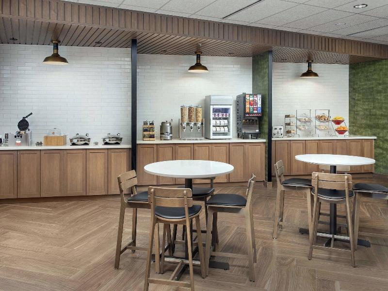 Fairfield Inn & Suites by Marriott Santa Rosa Rohn image