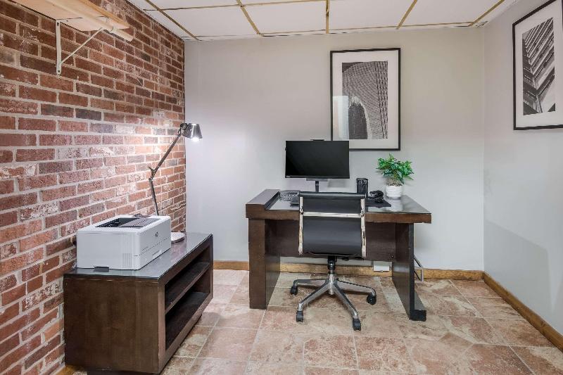 Econo Lodge Hurley-Ironwood image