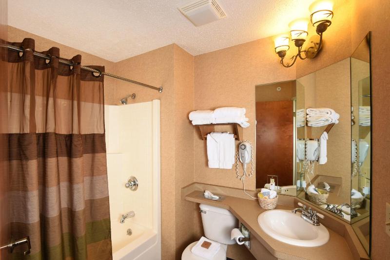 Cedar Creek Hotel Wausau - Rothschild image