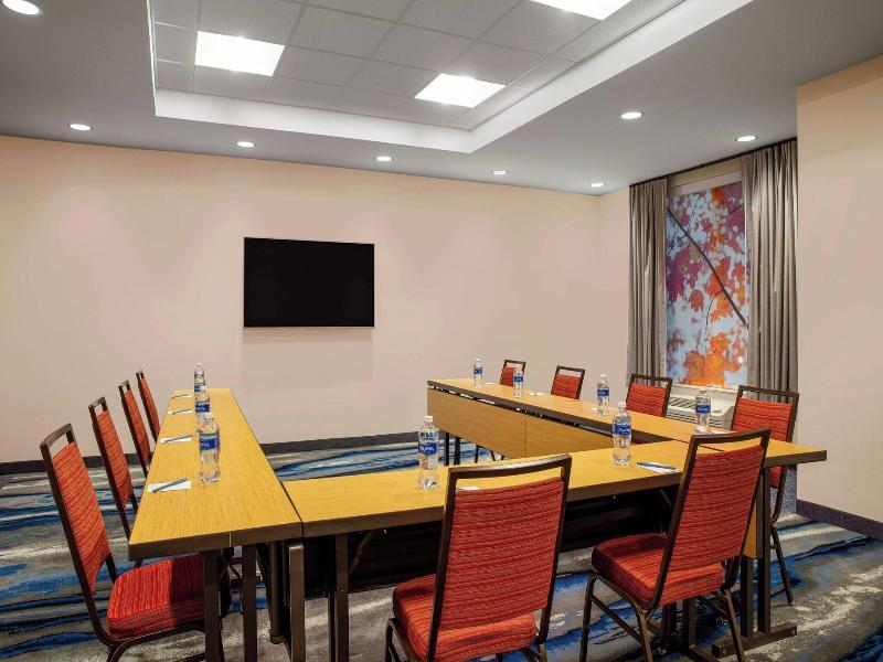 Fairfield Inn & Suites by Marriott Harrisburg West image