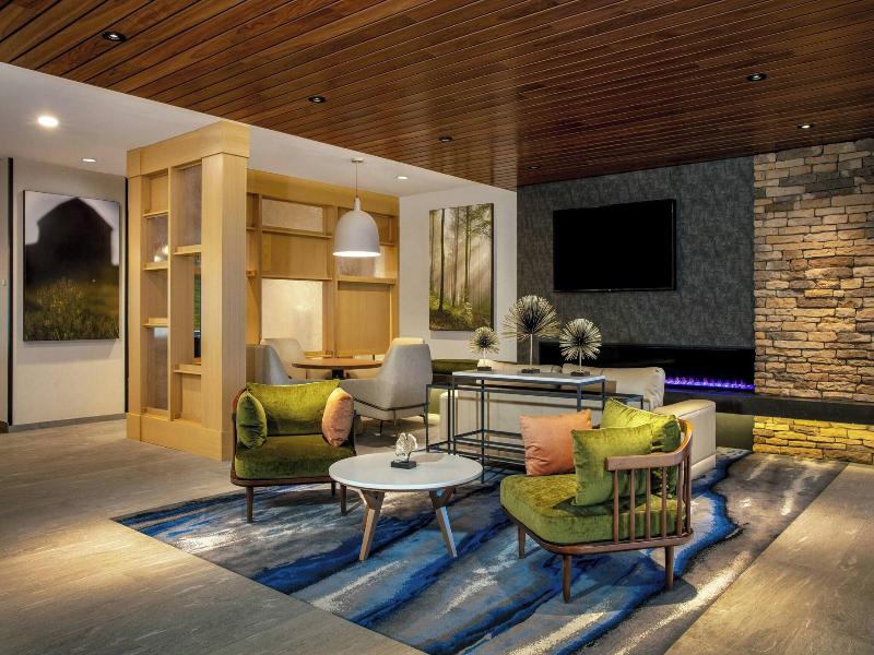 Fairfield Inn & Suites by Marriott Harrisburg West image