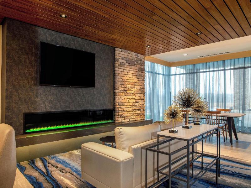 Fairfield Inn & Suites by Marriott Harrisburg West image