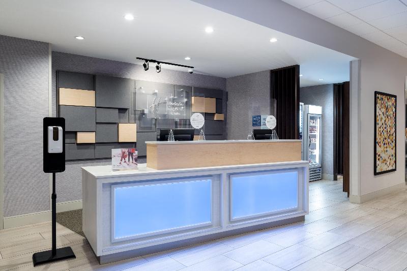 Holiday Inn Express & Suites Colorado Springs I-25 image