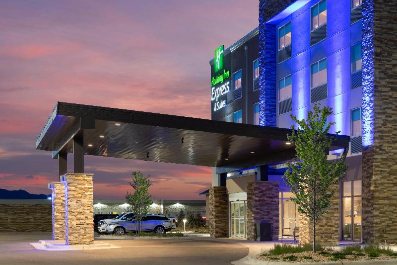 Holiday Inn Express & Suites Colorado Springs I-25 image