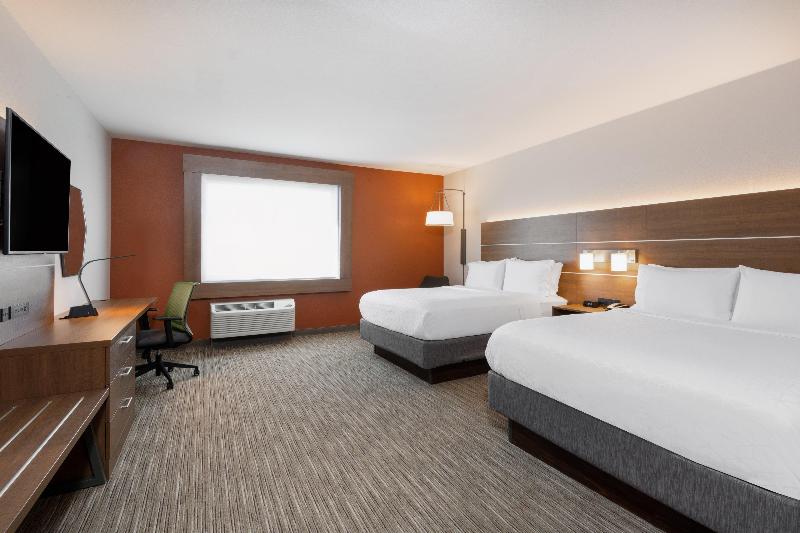 Holiday Inn Express & Suites Colorado Springs I-25 image