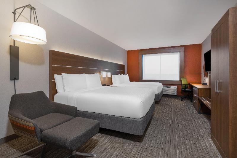 Holiday Inn Express & Suites Colorado Springs I-25 image