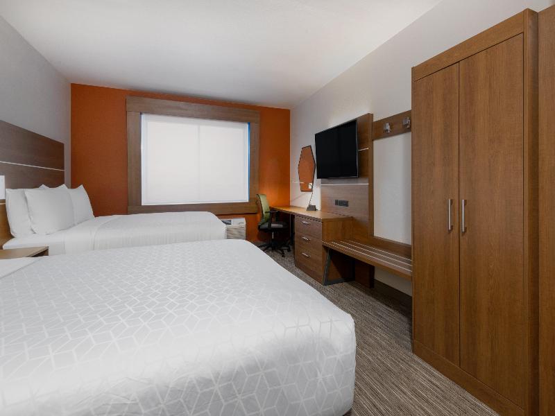 Holiday Inn Express & Suites Colorado Springs I-25 image