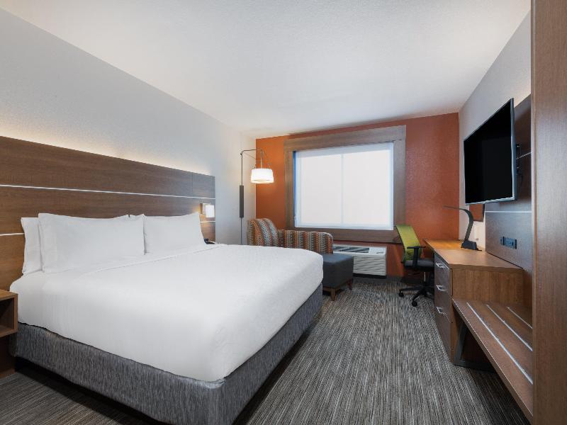 Holiday Inn Express & Suites Colorado Springs I-25 image