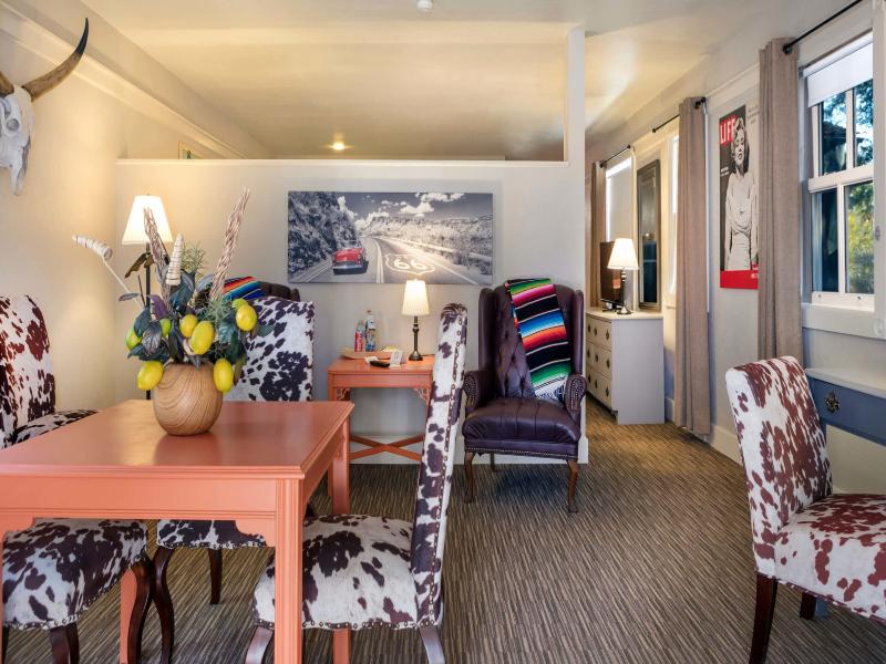 Palm Canyon Hotel & RV Resort image