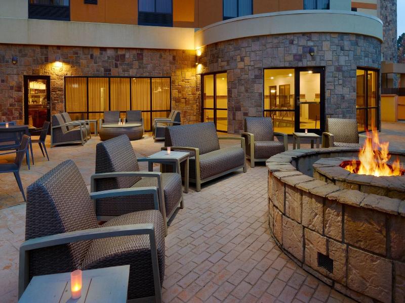 Courtyard Atlanta Conyers image
