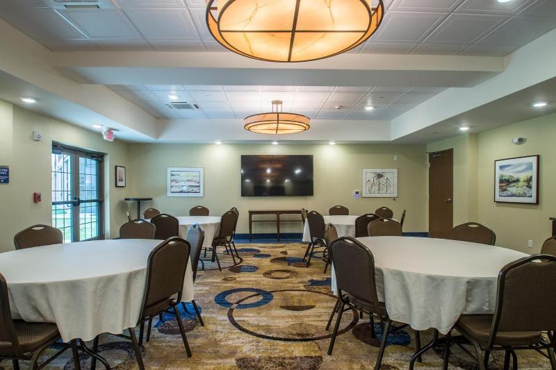 Cobblestone Inn & Suites – St. Mary's image
