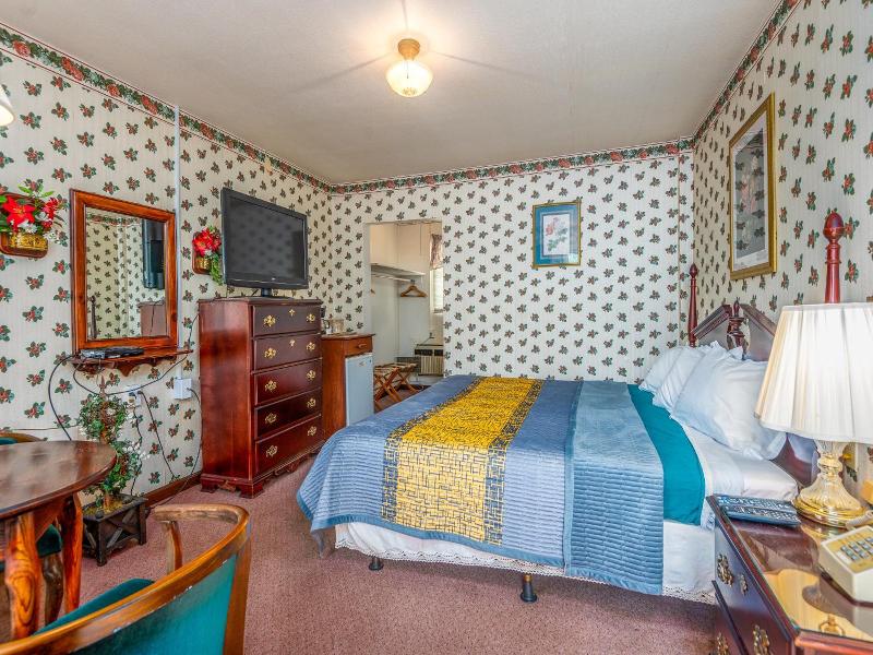 Parkway Inn image