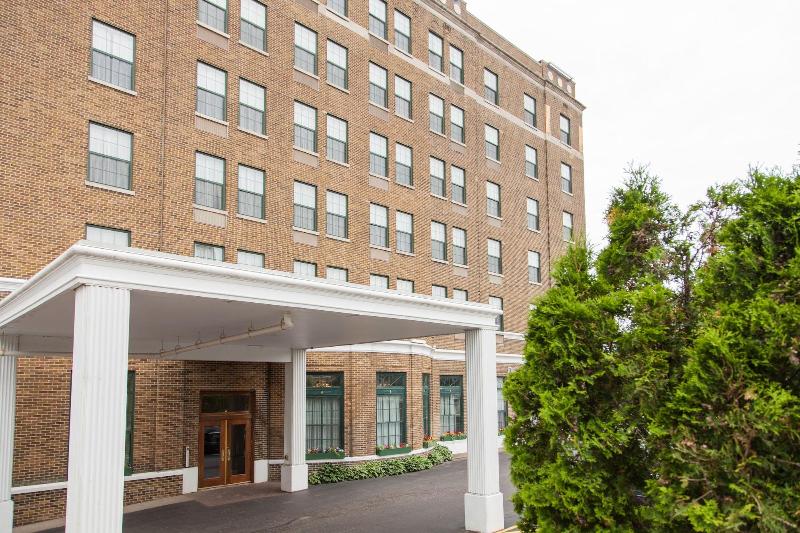 Landmark Inn image