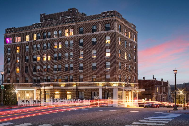 Landmark Inn image