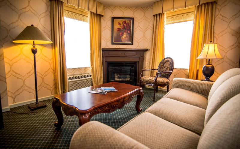 Landmark Inn image