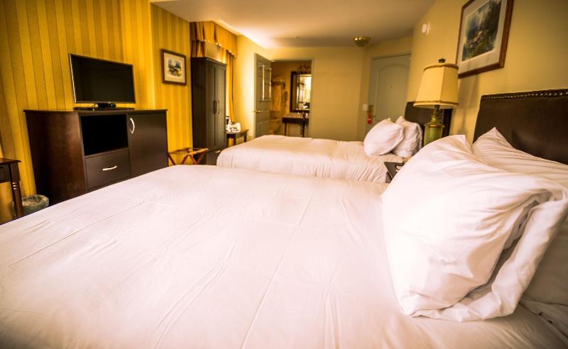 Landmark Inn image