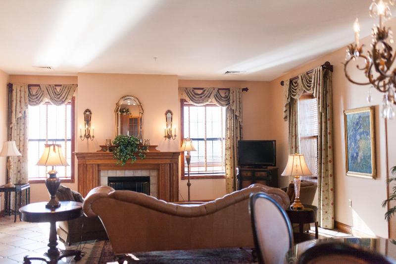 Landmark Inn image