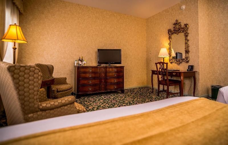 Landmark Inn image