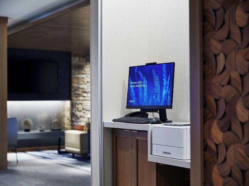 Fairfield Inn & Suites by Marriott Sheboygan image