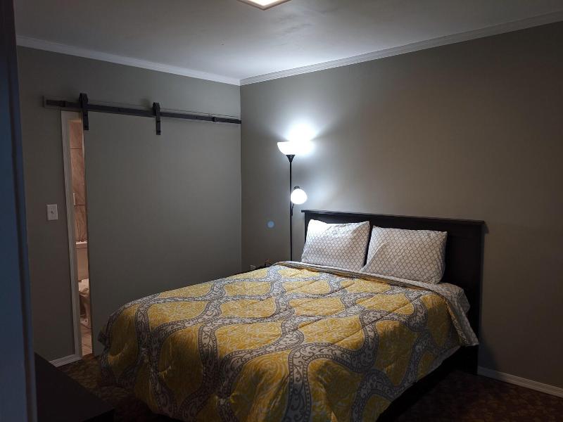 Belle-Aire Motel image
