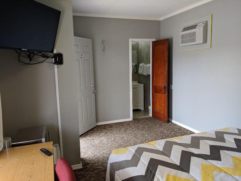 Belle-Aire Motel image
