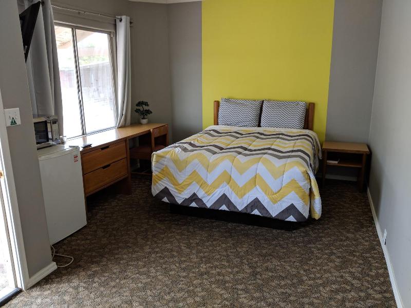 Belle-Aire Motel image